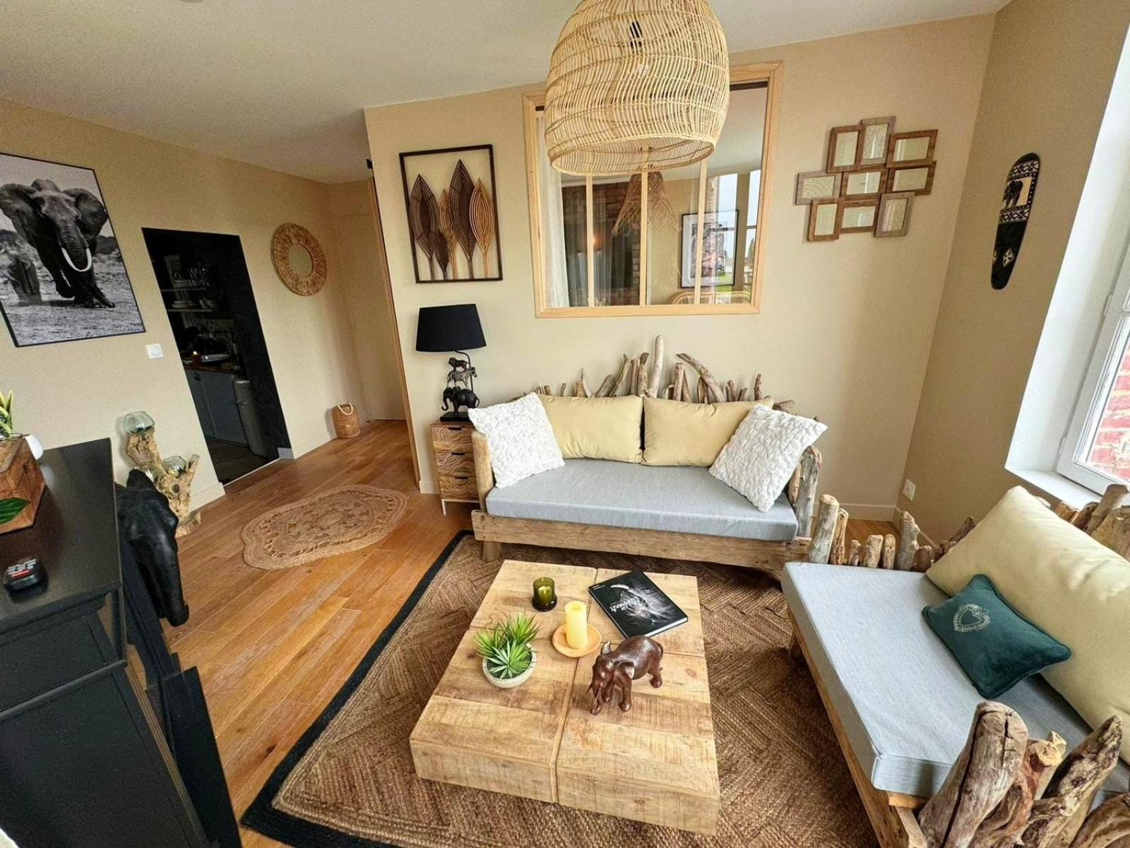 Duplex Safari Jusqu'A 4 Personnes, Spa, Cinema Et Lit Sous Les Arbres, Day Use, 10 Min Centre Amiens Eksteriør bilde